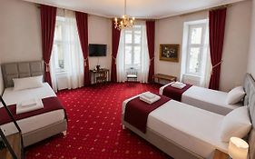 Hotel Viki